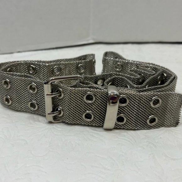 VTG Silver Metal Mesh Belt w/Double Eyelet Design & Rectangle Roller Buckle - Picture 3 of 10